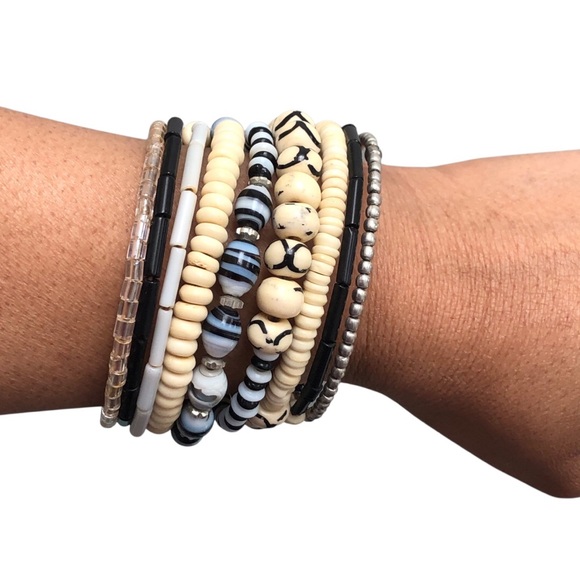 Jewelry - TEN TURN BEAD AND BONE BRACELET BLACK & WHITE